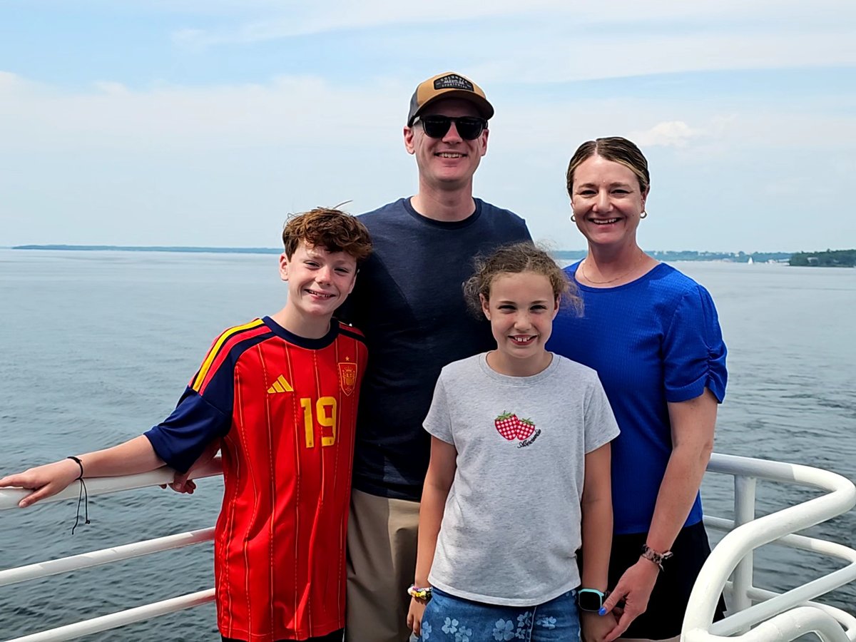 Amber Quinn (Sims) with her family